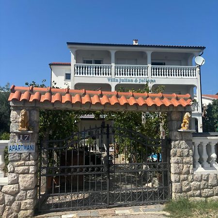 Villa Julian & Juliana Крк Экстерьер фото